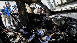Bei einem mutmaßlich israelischen Luftangriff sind sieben Mitarbeiter einer Hilfsorganisation und ihr palästinensischer Fahrer getötet worden.