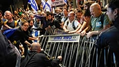 Tausende haben am Dienstag in Jerusalem gegen Netanjahus Regierung protestiert.
