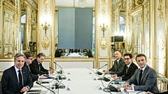 El secretario de Estado de EE.UU, Antony Blinken, se reúne con el presidente francés Emmanuel Macron en el Palacio del Elíseo en París, el martes 2 de abrill