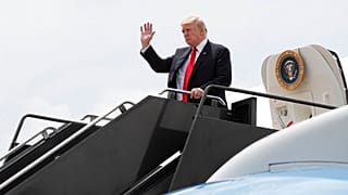 Donald Trump érkezik a Dulles repülőtérre, 2017 július 22. 