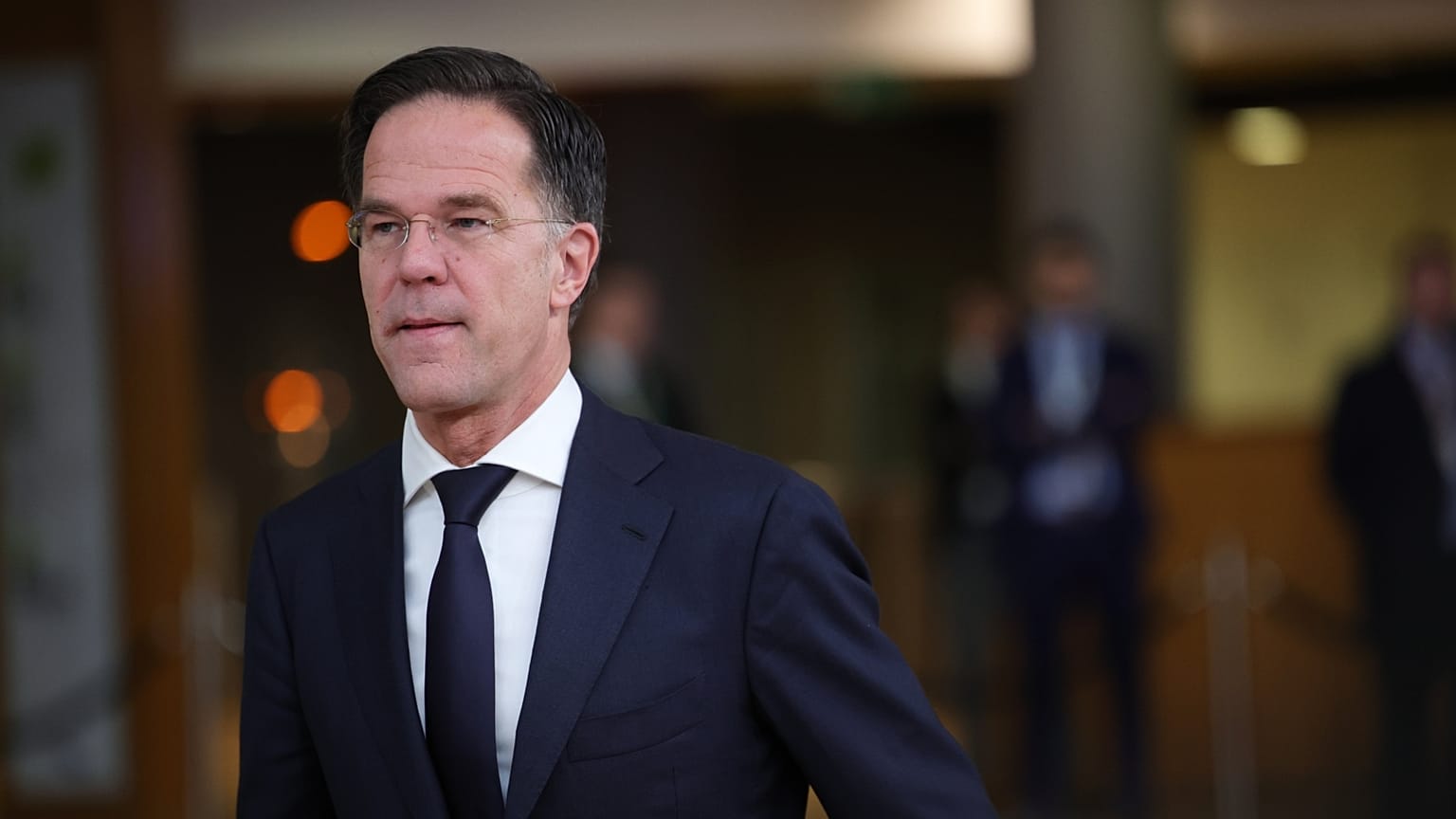 Az ügyvezető holland kormányfő a brüsszeli EU-csúcson