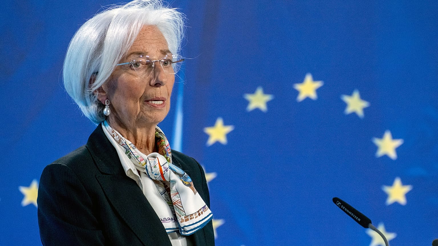 Avrupa Merkez Bankası Başkanı Christine Lagarde, 7 Mart 2024 Perşembe günü Almanya'nın Frankfurt kentinde düzenlenen ECB yönetim konseyi toplantısının ardından basına açıklamalarda bulunuyor.