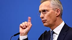 NATO-Generalsekretär Jens Stoltenberg will der Ukraine langfristig geplante Unterstützung zusichern.