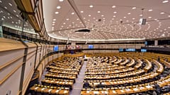 Σκάνδαλο ρωσικής παραπληροφόρησης ακουμπά έξι χώρες αλλά και το Ευρωκοινοβούλιο. 