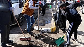 Van'da gösteriler sonrası temizlik çalışmaları 