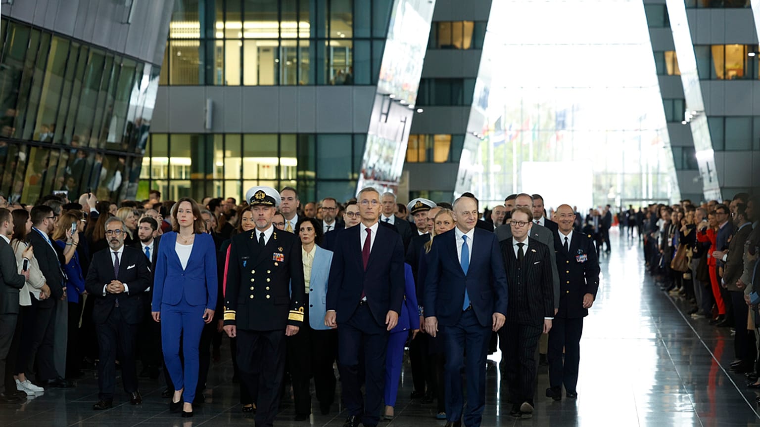 Az ukrán külügyminiszter és a NATO-főtitkár Brüsszelben