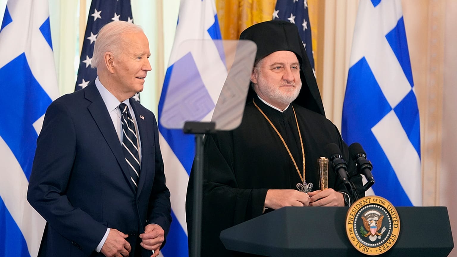 Τζο Μπάιντεν και Αρχιεπίσκοπος Ελπιδοφόρος
