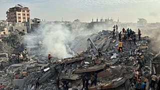 حمله هوایی اسرائیل به اردوگاه پناهندگان نصیرات، نوار غزه