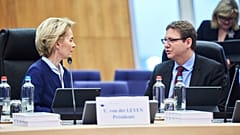 Η Ursula von der Leyen διόρισε τον επικεφαλής του επιτελείου της, Bjoern Seibert, ως υπεύθυνο της προεκλογικής εκστρατείας.