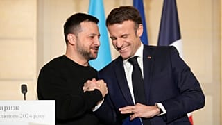  ولادیمیر زلنسکی،  رئیس جمهور اوکراین و امانوئل ماکرون، رئیس جمهور فرانسه 