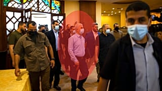 Jahja al-Sinwar a képen középen
