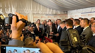 Peter Pellegrini győzelmi beszédet tart Pozsonyban 2024. április 6-án este
