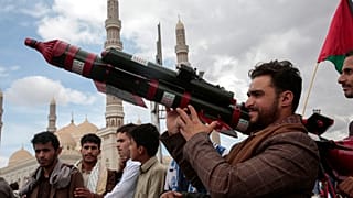 Huthi-Rebellen zeigen bei einem Protest in Sanaa in Jemen ihre Solidarität mit den Palästinensern