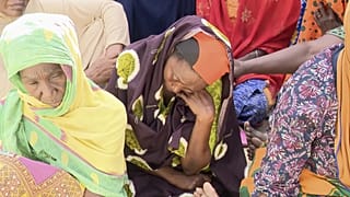 Mulheres sobrevivem ao naufrágio de barco de pesca em Moçambique