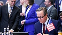 Il segretario di Stato per gli Affari esteri britannico David Cameron 