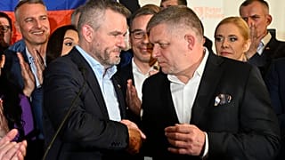 Peter Pellegrini megválasztott szlovák államfő és Robert Fico miniszterelnök a pozsonyi Aušpic étteremben 2024. április 6-án