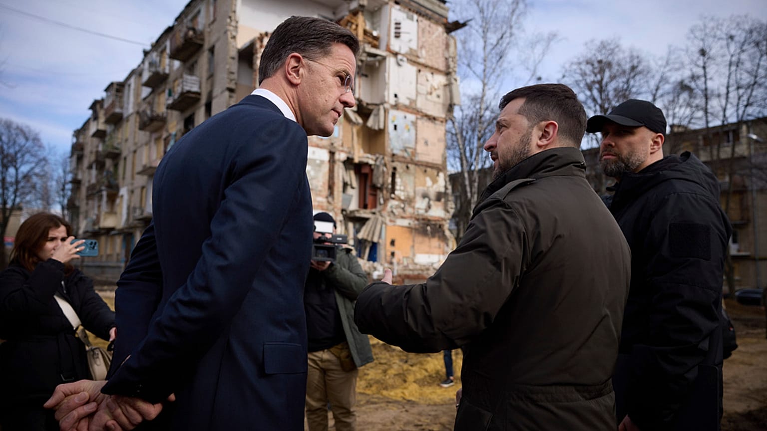 Hollanda Başbakanı Mark Rutte ve Ukrayna Cumhurbaşkanı Volodimir Zelenskiyy