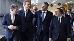 Picardo, Cameron, Sefcovic y Albares durante su encuentro en Bruselas.