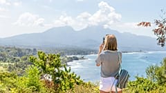 Die als Mini-Sabbaticals, Gap Years oder Gap Months bezeichneten längeren Pausen reichen von der Kündigung eines Jobs über Urlaub bis hin zur Fernarbeit von einem anderen Ort