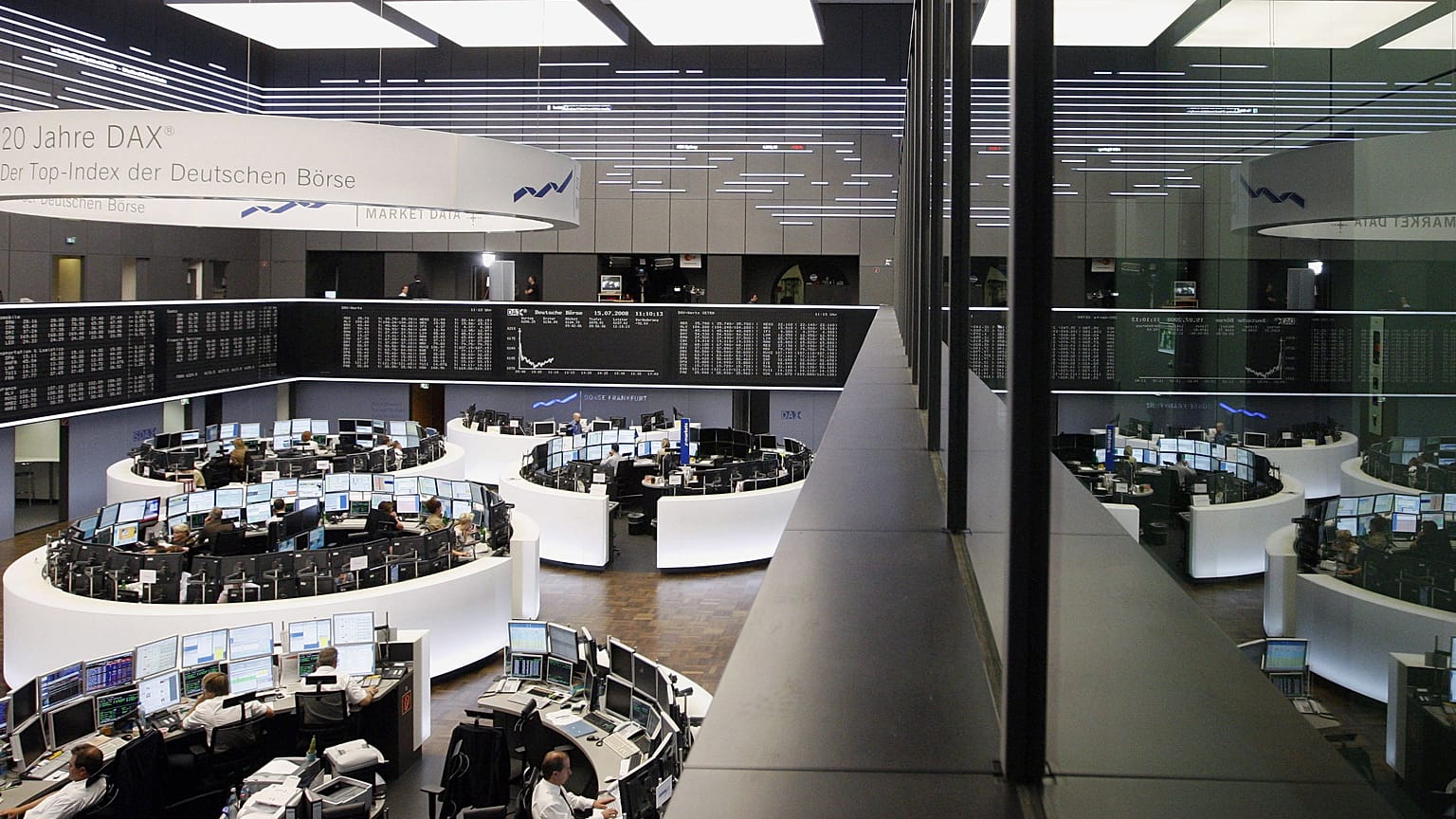 Trading floor in Frankfurt (file photo)