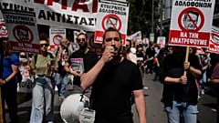 Die Demonstranten forderten höhere Löhne und Tarifverträge.