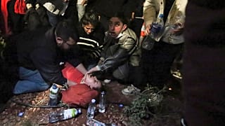 Die Menschen in Tiflis demonstrieren nun schon die dritte Nacht gegen das sogenannte "Agentengesetz".