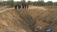 آثار ضربة الصاروخ الإسرائيلي الذي قتل ثمانية أفراد من عائلة فلسطينية نازحة في رفح. 2024/04/18