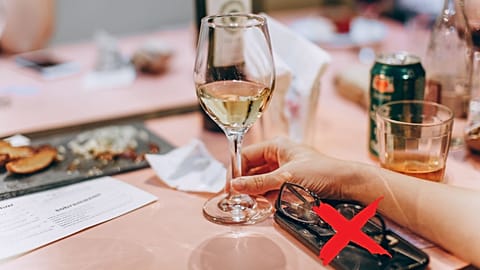 Trade in your phone – get a free bottle of wine 