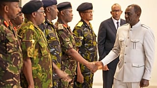 Le chef de l'armée kényane, le général Francis Ogolla, est mort dans un accident d'hélicoptère à l'ouest du pays.