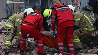 Tote und Verletzte nach russischen Angriffen in Dnipro in der Ukraine am 19. April 2024