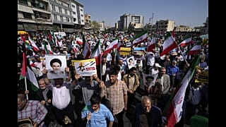 مظاهرات في طهران بعد هجوم إسرائيلي على أصفهان