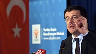 Ak Parti Genel Başkan Yardımcısı Nihat Zeybekçi