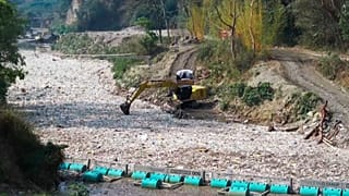 In Guatemala wurden über 1400 Tonnen Plastik aus einem Fluss gefischt.