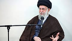 Der Iran hat bei seinem jüngsten Luftangriff auf Israel am 13. April nur wenige Ziele getroffen, wie Irans Oberster Anführer Ali Chamenei einräumte.