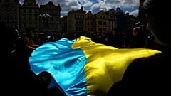 Das US-Repräsentantenhaus hat das Ukraine-Militärhilfspaket in Höhe von 57 Milliarden Euro gebilligt. 