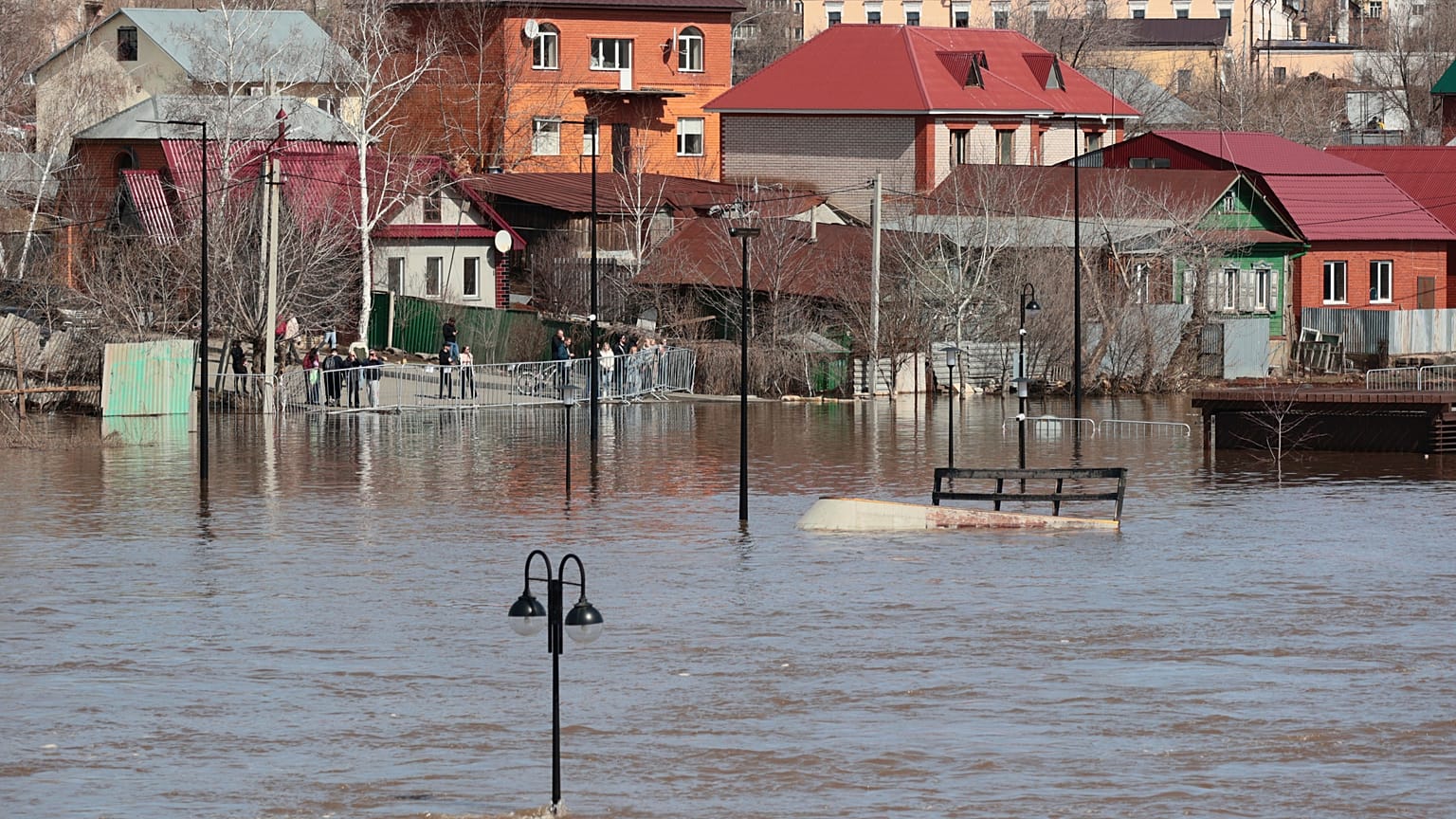 La Russie et le Kazakhstan sont toujours en proie à des inondations sans précédent