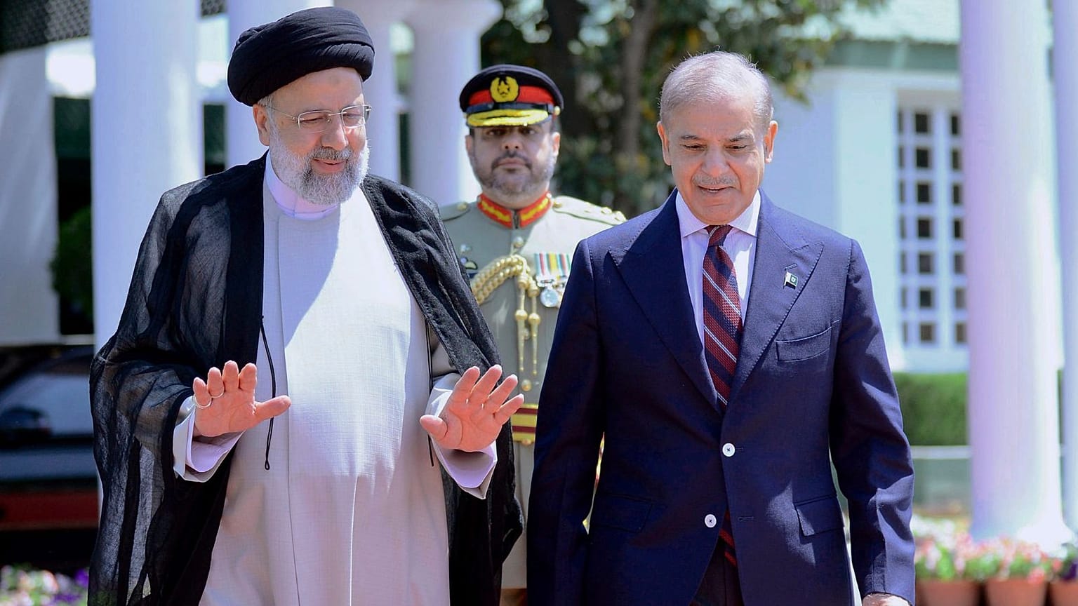 ابراهیم رئيسی و شهباز شریف