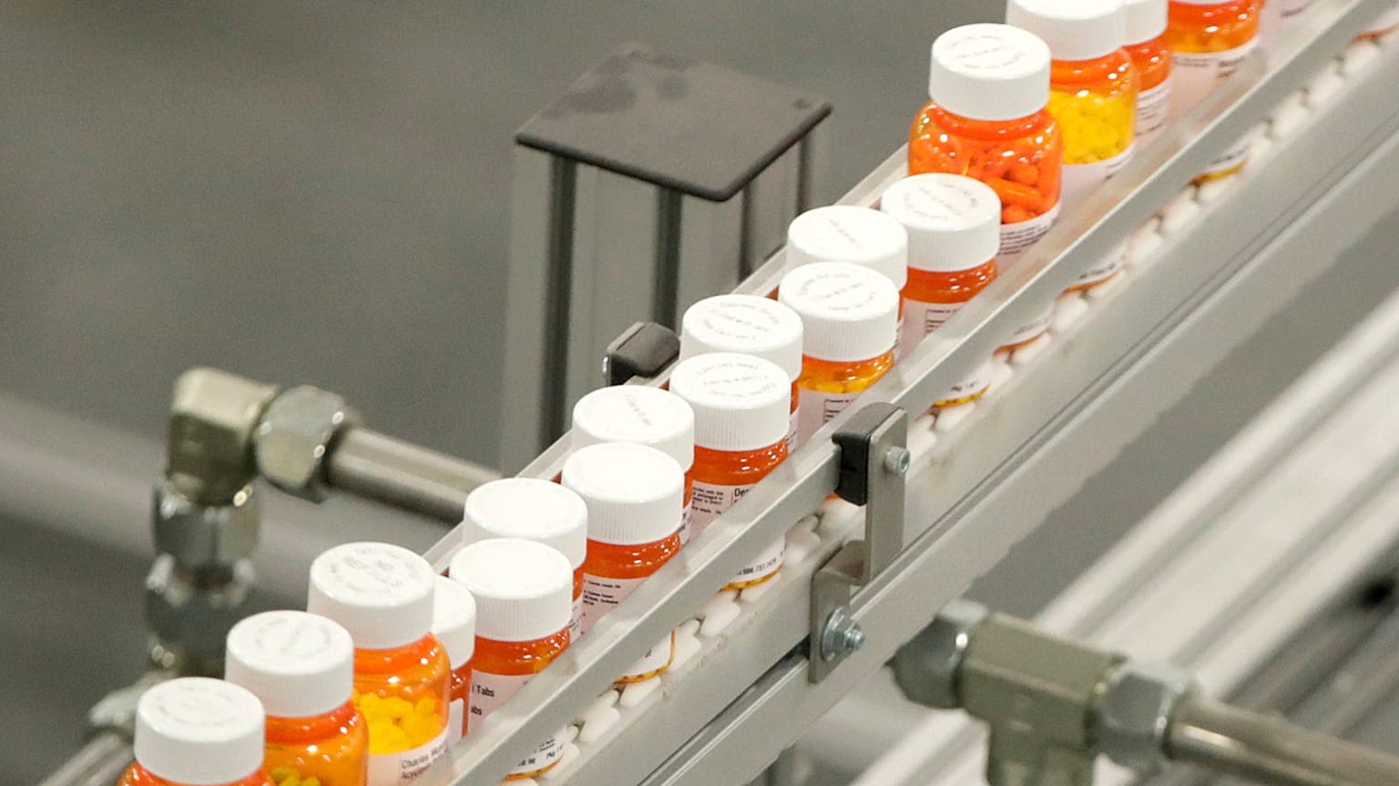 The European Commission has authorised a new antibiotic aimed to fight anti-bacterial resistance.