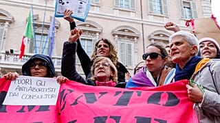 Am Montag protestierten Abtreibungsbefürworter vor dem Senat gegen die Gesetzesänderung.