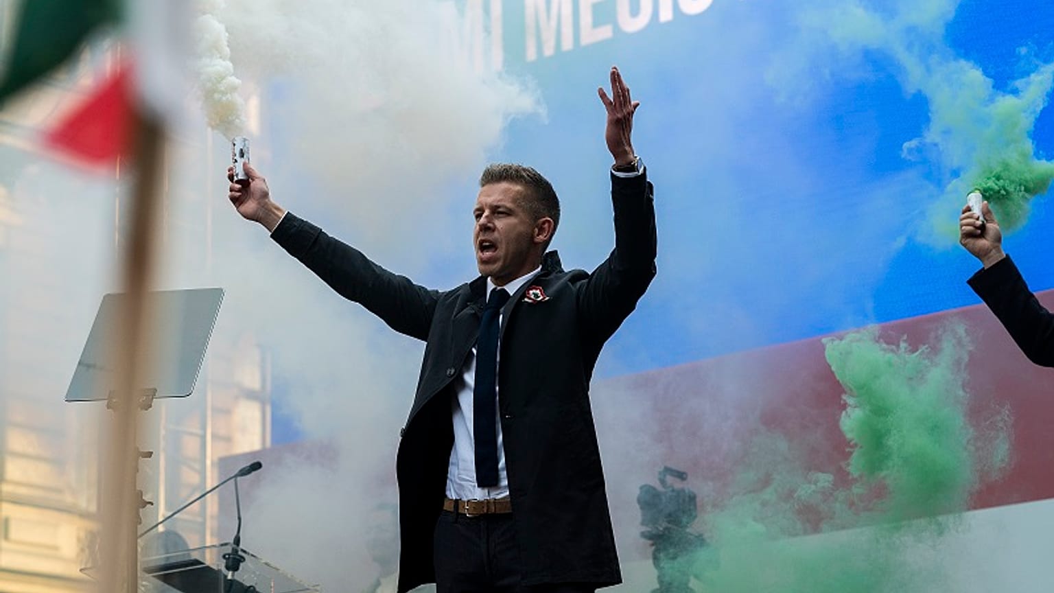 El candidato de TISZA, Péter Magyar, durante un acto electoral en Hungría el 22 de abril de 2024