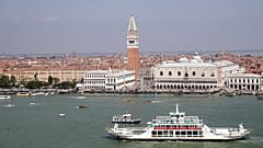 Venedik dünyanın en önemli turizm destinasyonlarından biri konumunda