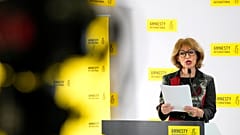 Agnes Callamard, Secretaria General de Amnistía Internacional, habla en una conferencia de prensa en Londres
