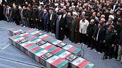 Suriye'de öldürülen Devrim Muhafızlarının cenazesi