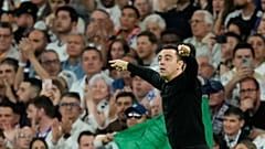 تشافي هيرنانديز مدرب برشلونة 