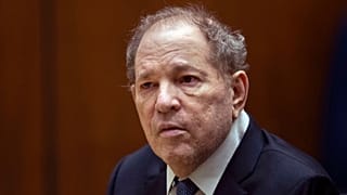 Harvey Weinstein, 4 Ekim 2022'de Los Angeles'ta mahkemeye çıktığında / Arşiv
