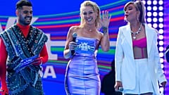 TV sunucusu ve oyuncu Anastasia Ivleeva Moskova'da sahne alıyor.
