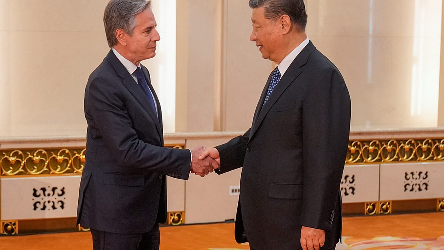 Il segretario di Stato statunitense Antony Blinken con il presidente cinese Xi Jinping a Pechino, Cina, 26 aprile 2024 