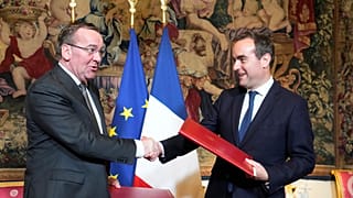 Fransa ve Almanya Savunma Bakanları Sebastien Lecornu (sağda) ve Boris Pistorius