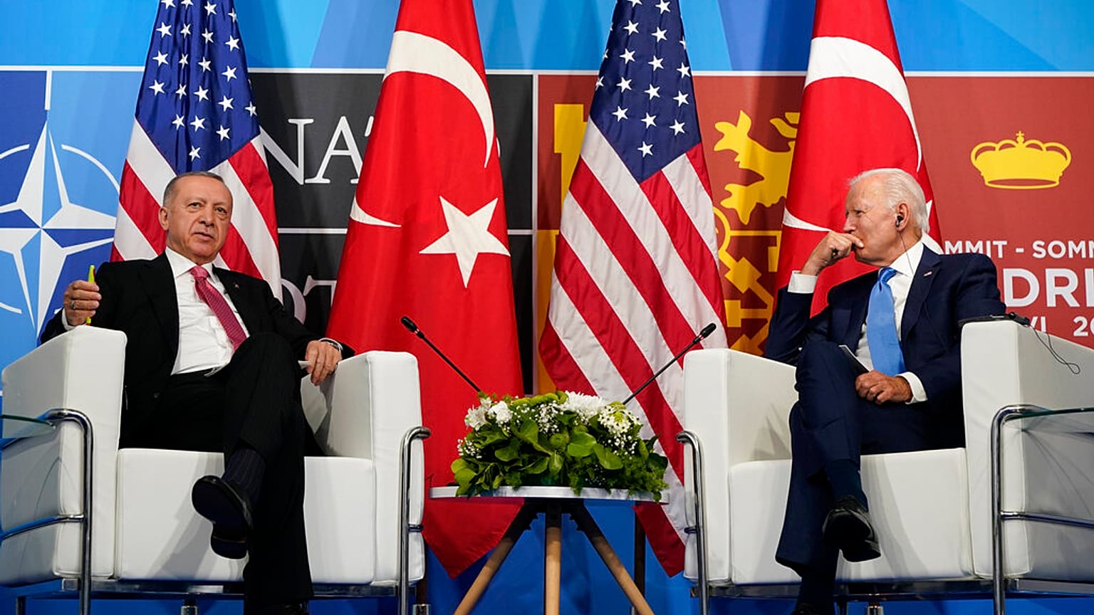 Erdoğan ile Biden'ın Beyaz Saray'da gerçekleşmesi planlanan görüşmesi ertelendi
