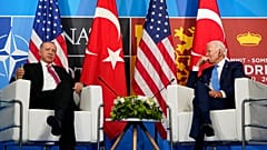 Erdoğan ile Biden'ın Beyaz Saray'da gerçekleşmesi planlanan görüşmesi ertelendi